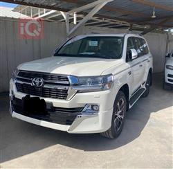 تۆیۆتا لاند کروزەر